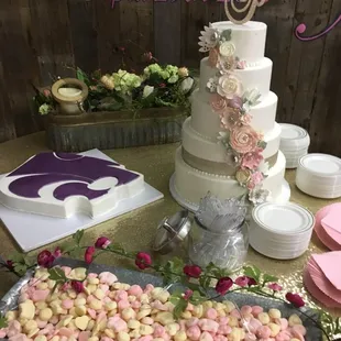 Custom designed wedding cakes and grooms cakes