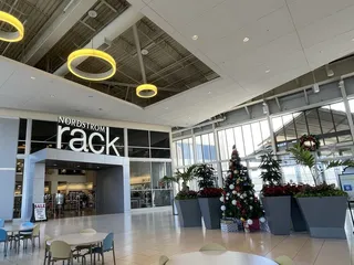 Riverwalk Outlets