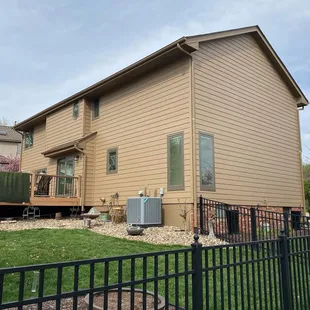 James Hardie Siding / Cedar Accents