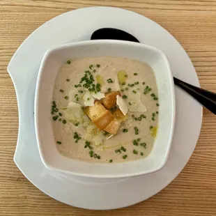 Creamy Truffle Cauliflower Soup