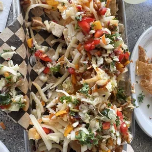 Asian Zing Nachos w/ Diced Chicken