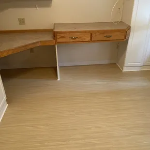 A peek at the second bedroom/office