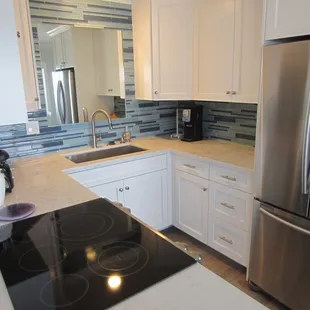 A Full Kitchen To Cook All Of Your Favorite Meals.