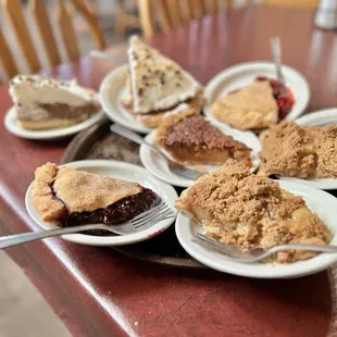Carriage Crossing Restaurant and Bakery