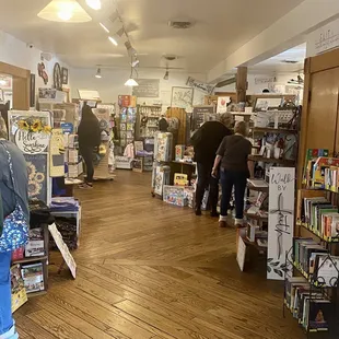 Knickknacks store