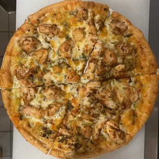 chicken and cheese pizza