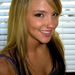 Nicole W.