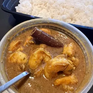 Shrimp Curry and white rice