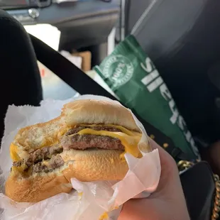 Worse version of in n out. Fries might be better.