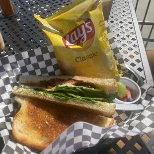 Caprese sandwich with fruit and chips