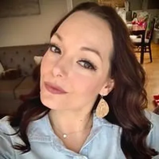 Tara W.