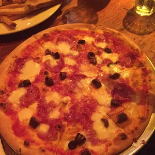 Salame Pizza