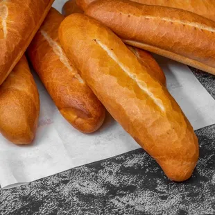 Plain baguette/ Banh mi khong