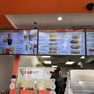 This place are amazing . Bread is so crispy . I come by a lot