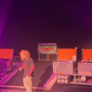 Yes, he did look this disheveled!