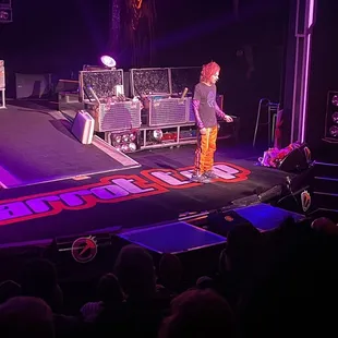 His hair is definitely red.