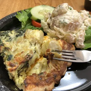 Quiche with spinach and artichokes