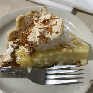 Coconut cream pie