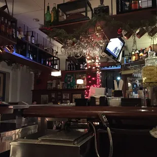 Cool atmosphere, great Stromboli!