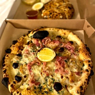 Clam pizza and bread