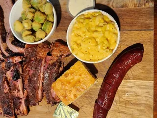 Low And Slow Smokehouse