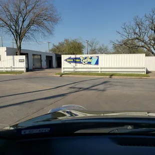 Always appreciate good signage.