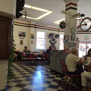 Dining area left side