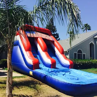 Big USA water slide 17 tall 25 long 17 wide