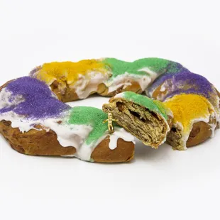 Cartozzo&apos;s Bakery - Original New Orleans King Cake