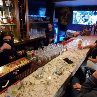 I've missed you bar, your cold granite surface. Oh, you feel sooooo good!