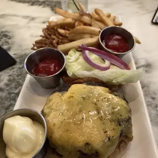 Butcher's Blend Burger* DFM