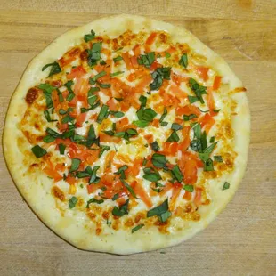 Cary&apos;s Margherita Pizza