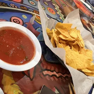 Salsa &amp; chips