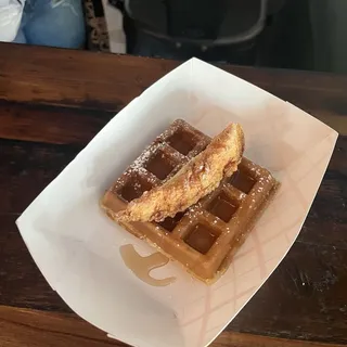 TRADITIONAL CHICKEN & WAFFLE