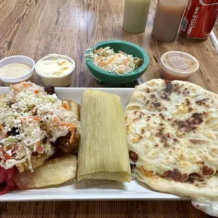 Pupusas Revueltas