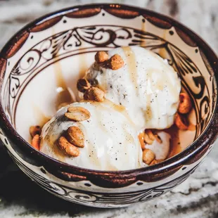 ramen and noodles, food