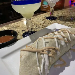 Casa burrito with chicken and topped with Chipotle Sauce... filled with green pepper, beans, lettuce, and cheese.....