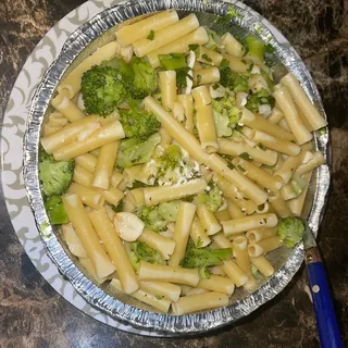 Linguini with Garlic and Oil