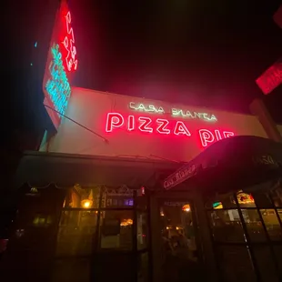 the outside of a restaurant