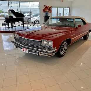 760 miles on the '75 in the show room - glad I stopped in if just to see this!