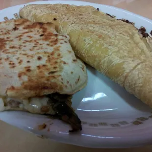 Gordita de rajas con queso and a huge quesadilla with carne asada.