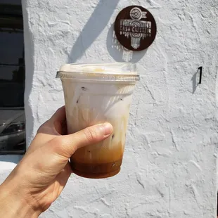 Iced latte to-go