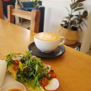 Avo Toast &amp; Cafe Latte