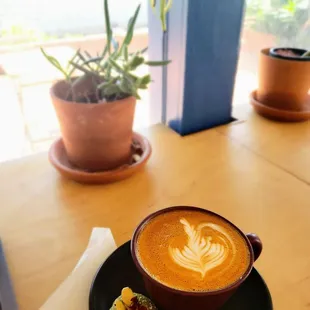 Cappuccino and matcha cookie