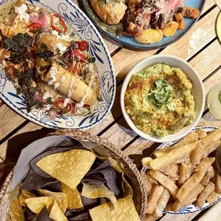 Flautas, guacamole, green chilli chicken