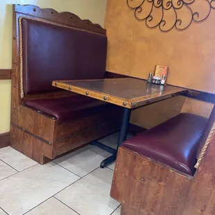 Roaches under the table and along the wall, while we were eating. Moved to a different table.