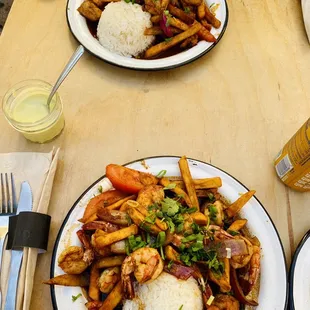 Pollo Saltado