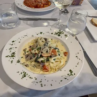 pasta dish, pasta, food