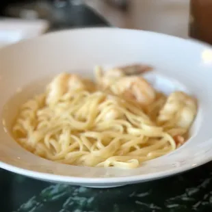 Shrimp Scampi  w/ linguini