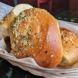 House-Made Garlic Bread (needs some olive oil dipping sauce though)